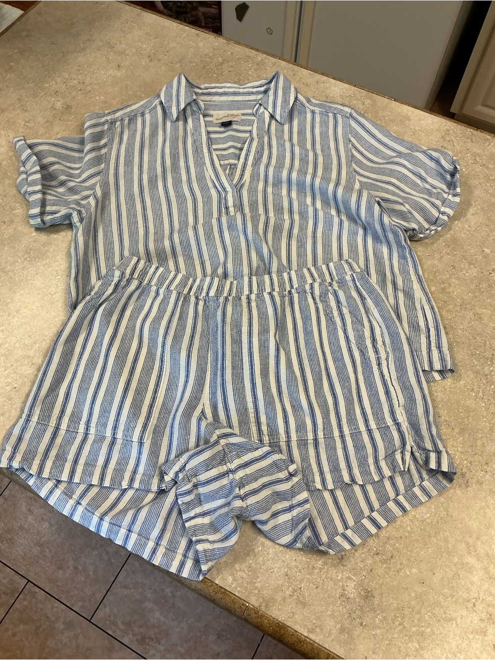 Universal Thread SZ M Linen Blend Blue-white Matching Set Top & Shorts.